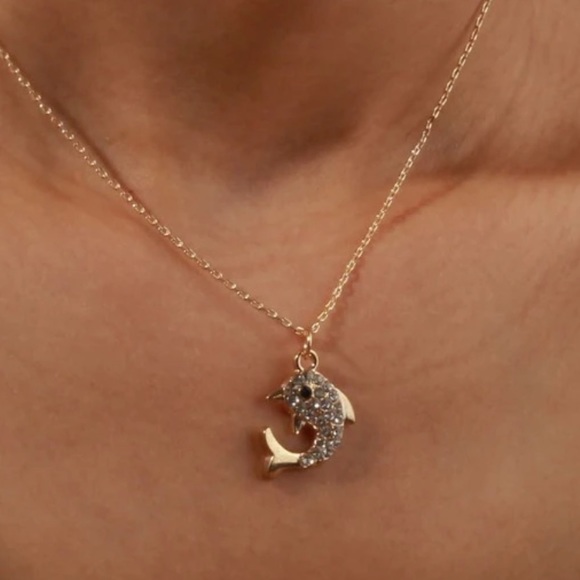 Jewelry - 🐬A Mermaid’s Best Friend Dolphin charm necklace